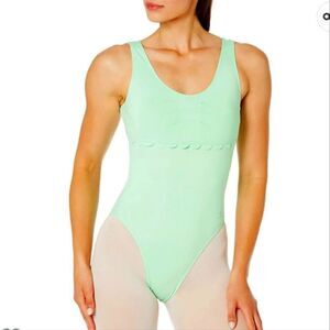 BRAND NEW DANSKIN WOMEN"S SCALOP TRIM LEO